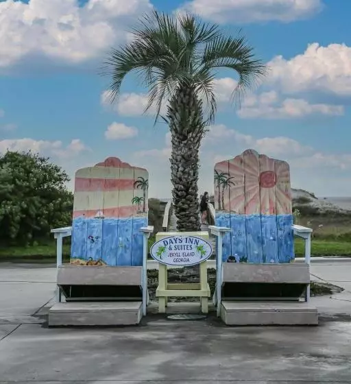 キングサイズベッドのスイートルーム, Days Inn & Suites By Wyndham Jekyll Island