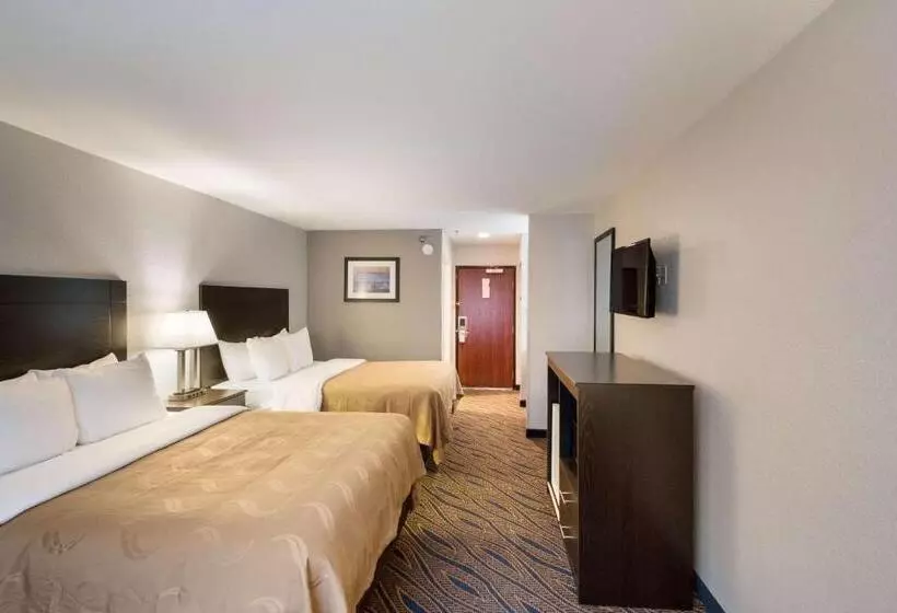２ダブルベッドのスタンダードルーム, Quality Inn Midvale  Salt Lake City South