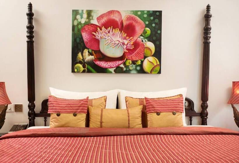 جناح عائلي غرفتين نوم, Mane History Lovers