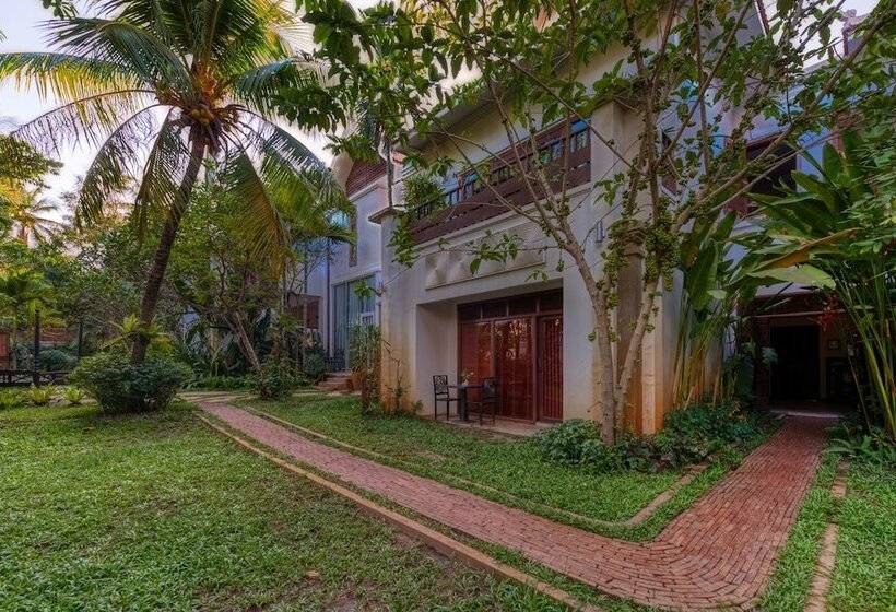 غرفة قياسية, Mane History Lovers