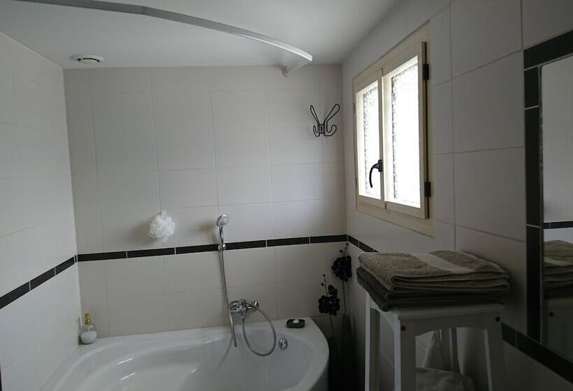 Номер Стандарт, Le Mas Des Sorcières Maison D Hôtes