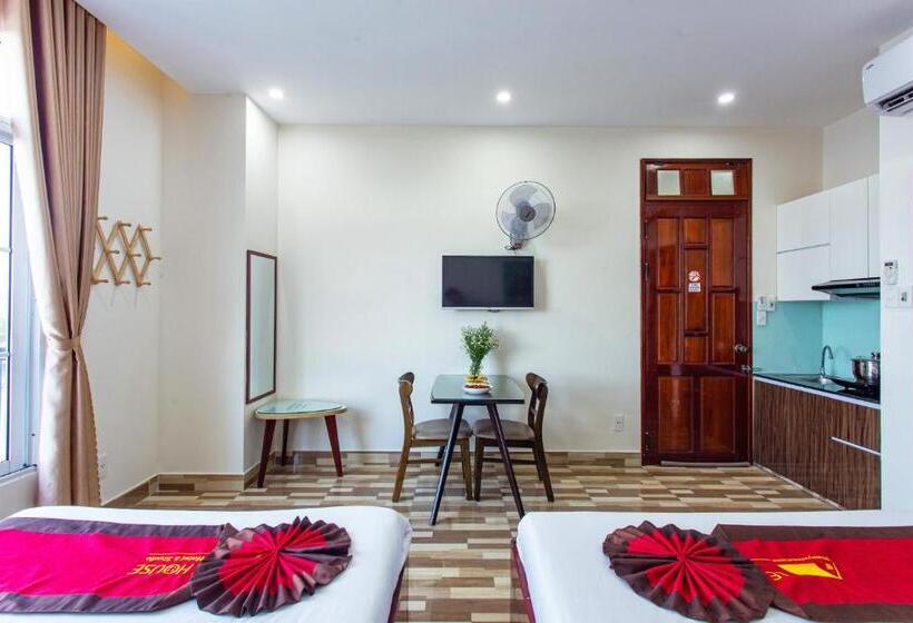 اتاق لوکس خانوادگی, Le House Hotel And Studio