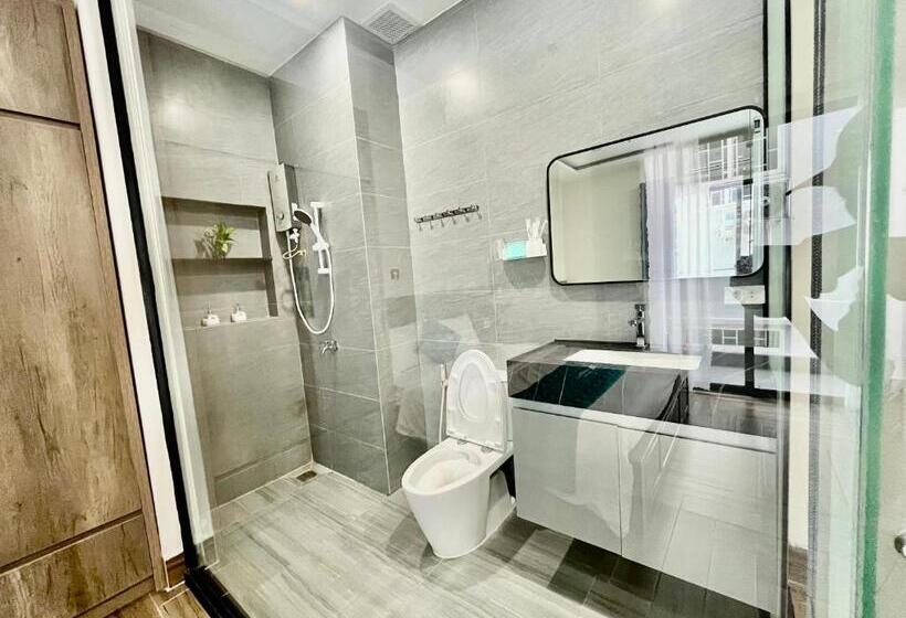 اتاق لوکس, Le House Hotel And Studio