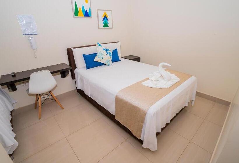 Economy Triple Room, Tropical City