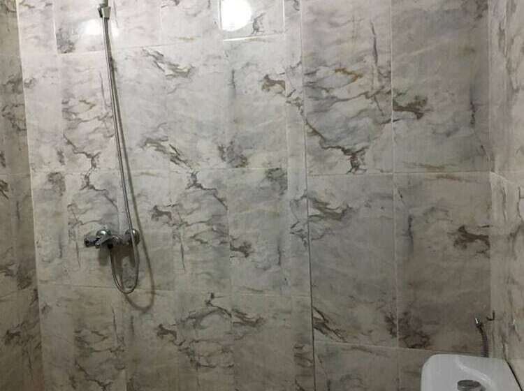 共用房间的床, Riad El Blida