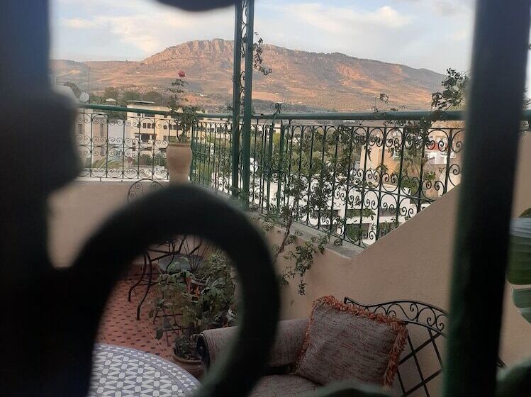 共用房间的床, Riad El Blida