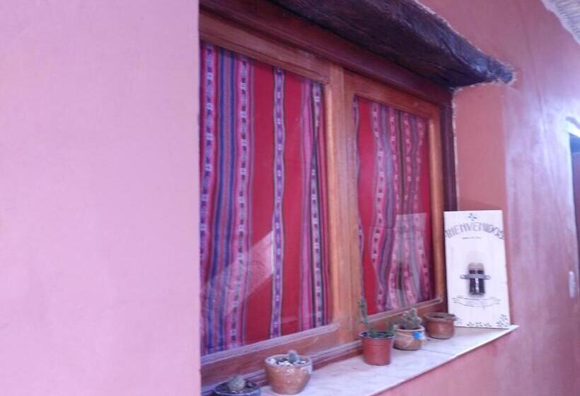 חדר סטנדרטי לארבעה עם חדר אמבטיה משותף, Loma Tika   Tilcara Hostel