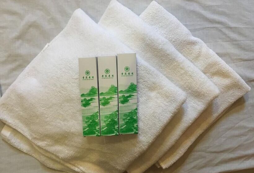 اتاق استاندارد سه نفره, Hop Inn On Nathan Road