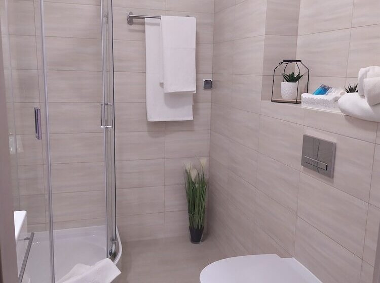 标准单人间, Villa Centro