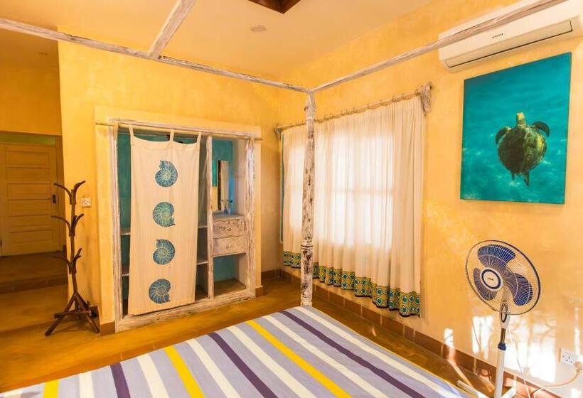 اتاق استاندارد, Footprints House