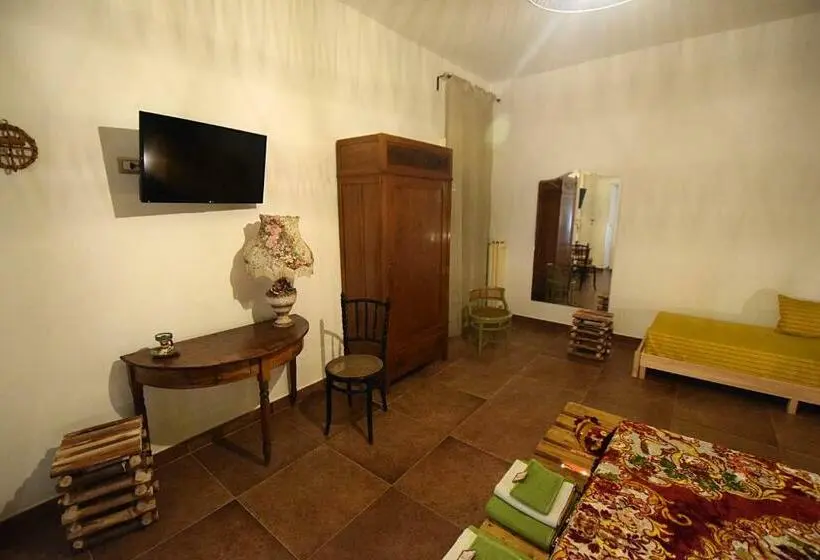Perhehuone, Zu Mariu B&b
