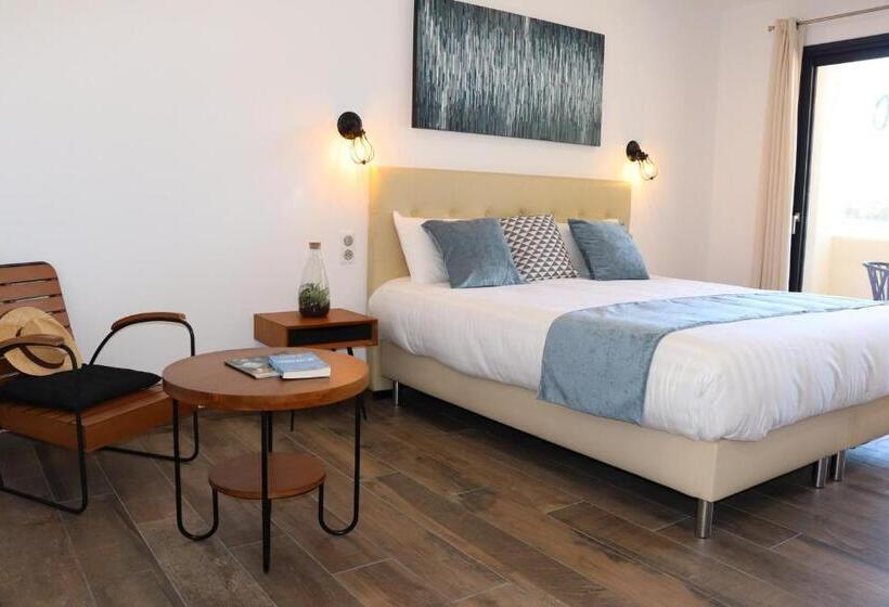 带大床的高级房间, Fazio