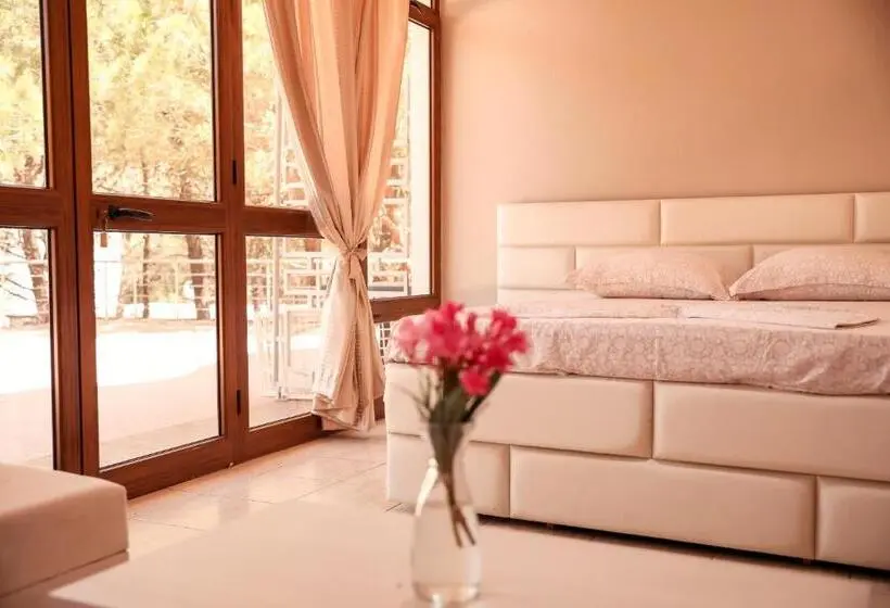 Standard Quadruple Room with Balcony