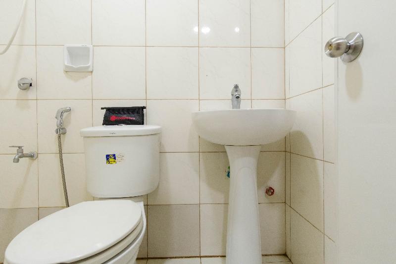 اتاق استاندارد سه نفره, Reddoorz @ University Belt Manila