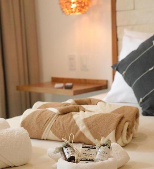 سوییت لوکس, Blanco Tulum