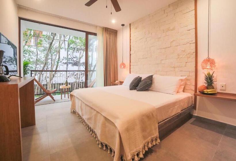 سوییت لوکس, Blanco Tulum