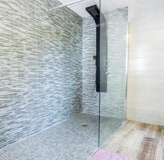 إستديو عائلى, Hostal Patio De La Luna