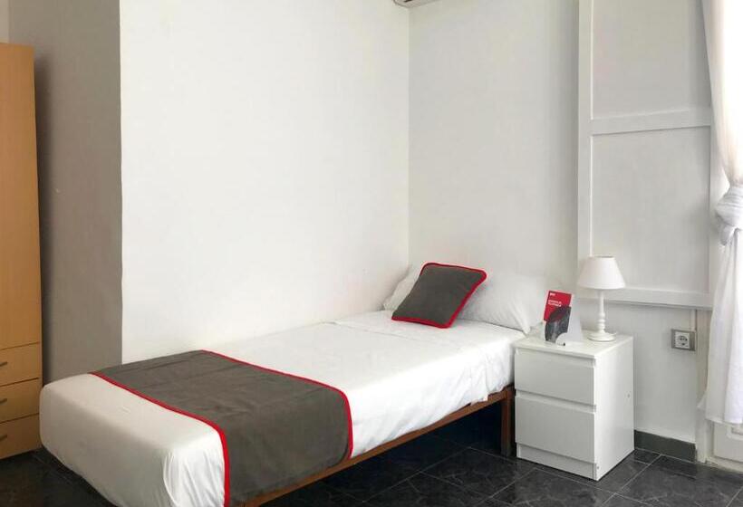 غرفة قياسية ثلاثية, Hostal Patio De La Luna