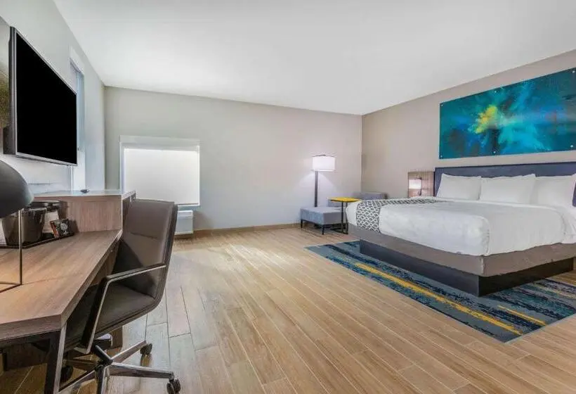 身障者適用キングサイズベッドルーム, La Quinta Inn & Suites By Wyndham Galveston West Seawall