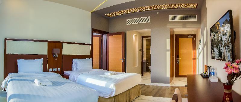 اتاق استاندارد, Muscat Gate