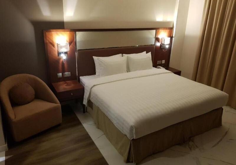 اتاق استاندارد, Muscat Gate