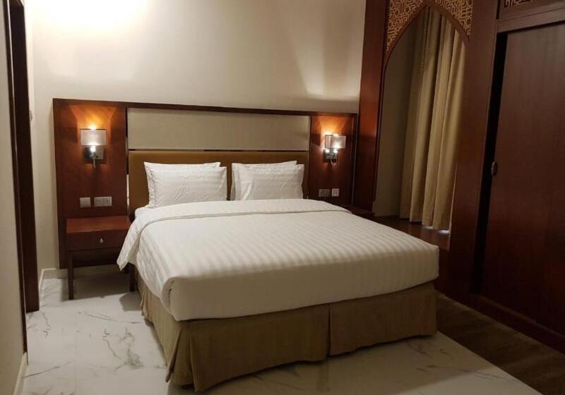 اتاق استاندارد, Muscat Gate