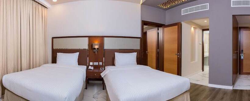 اتاق استاندارد, Muscat Gate