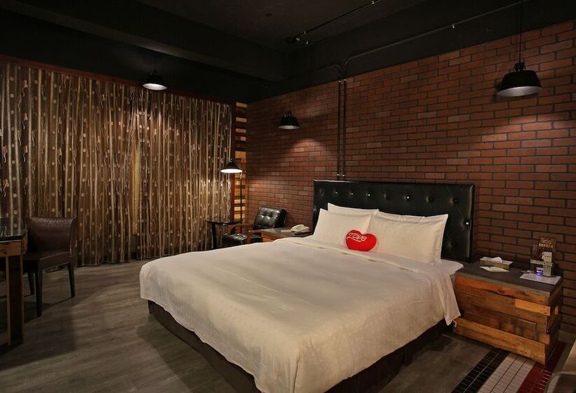 اتاق استاندارد, Chateau Motel