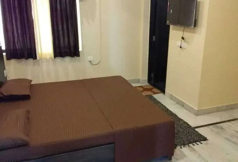 Chambre Deluxe, Nikunj Ashram