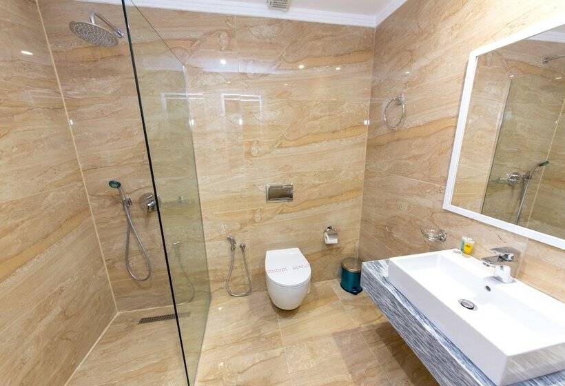 סוויטה משפחתית, Class