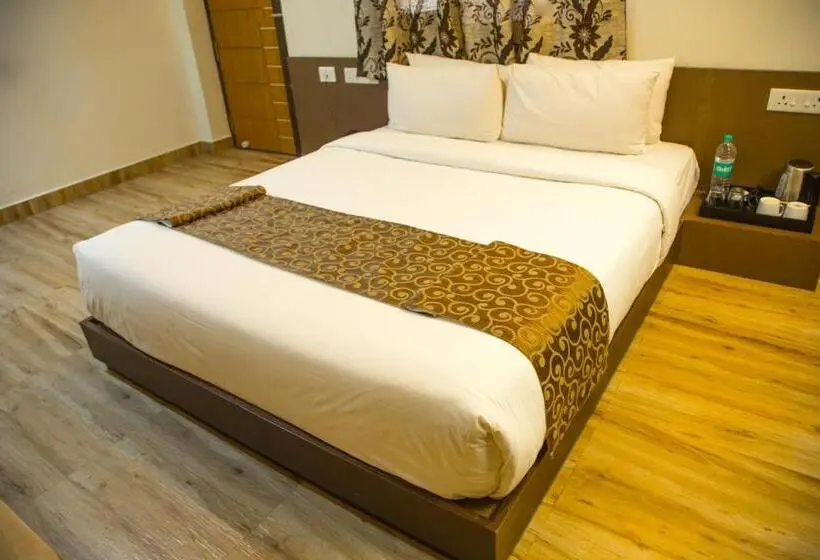 スタンダードルーム, Queens Hotel  Yellow Lake Resorts &spa  Yercaud