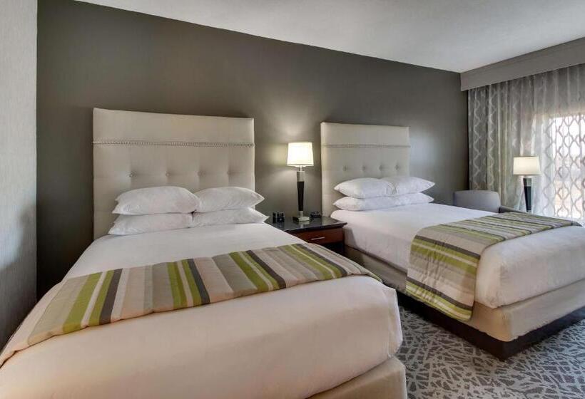 クイーンベッドのデラックスルーム, Drury Plaza Hotel Savannah Pooler