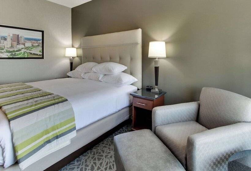 اتاق لوکس, Drury Plaza Hotel Savannah Pooler