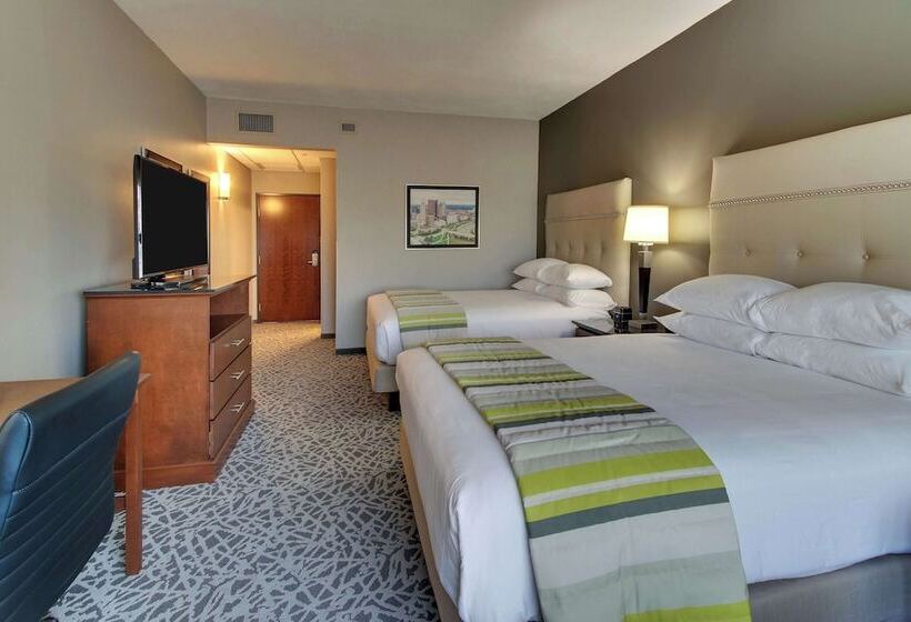 اتاق لوکس, Drury Plaza Hotel Savannah Pooler