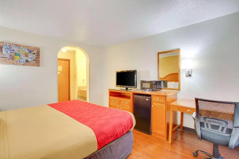 スタンダードルーム, Econo Lodge Inn & Suites Albuquerque East I 40 Eubank Exit