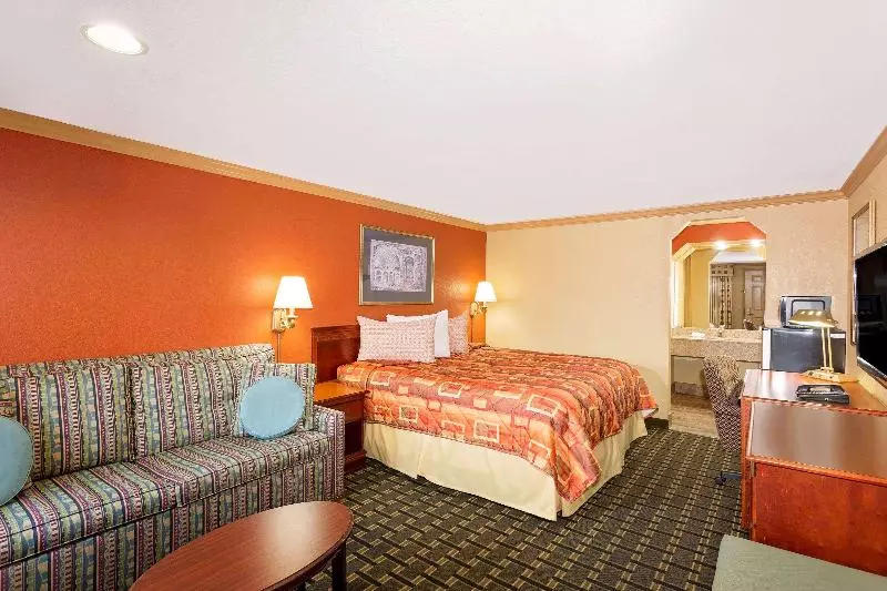 身障者適用キングサイズベッドルーム, Knights Inn Port Charlotte