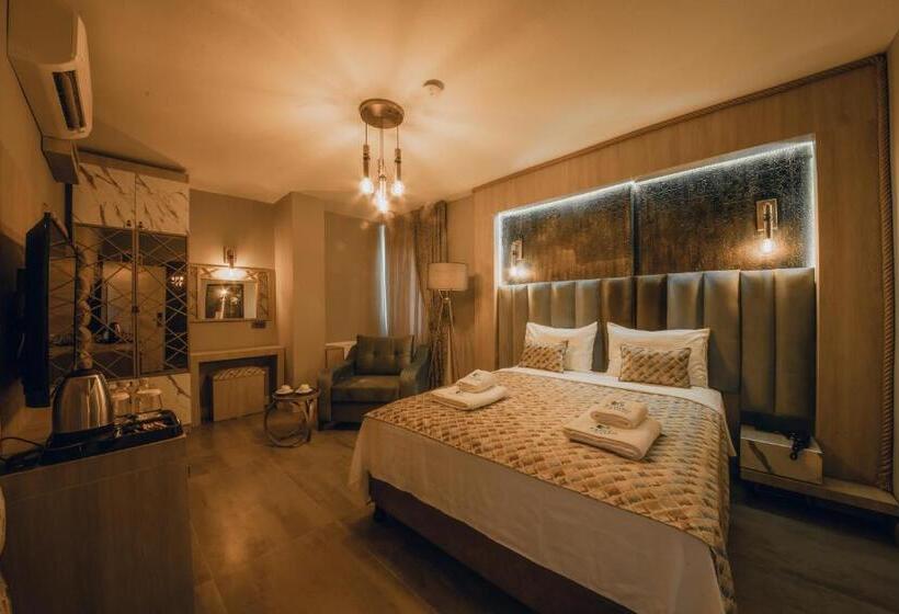 Habitació Deluxe, Edrin Gözde