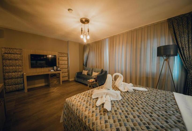 Habitació Familiar Deluxe, Edrin Gözde