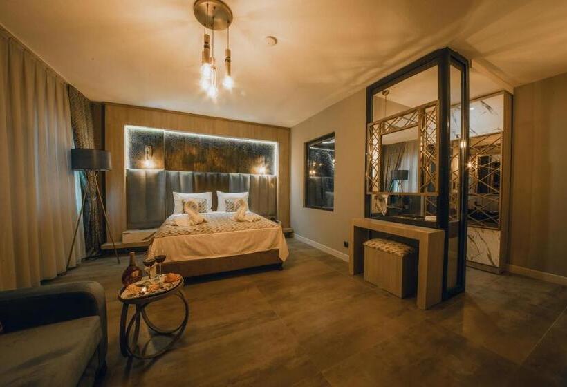 Habitació Familiar Deluxe, Edrin Gözde