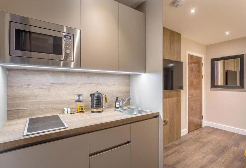 Family Suite, Dwell City Living