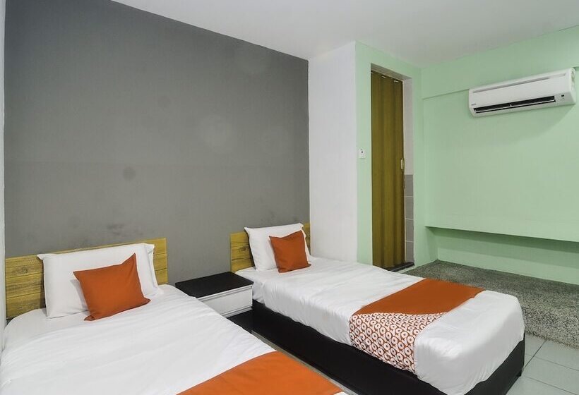 Номер Deluxe, Oyo 89465 Golden Lounge