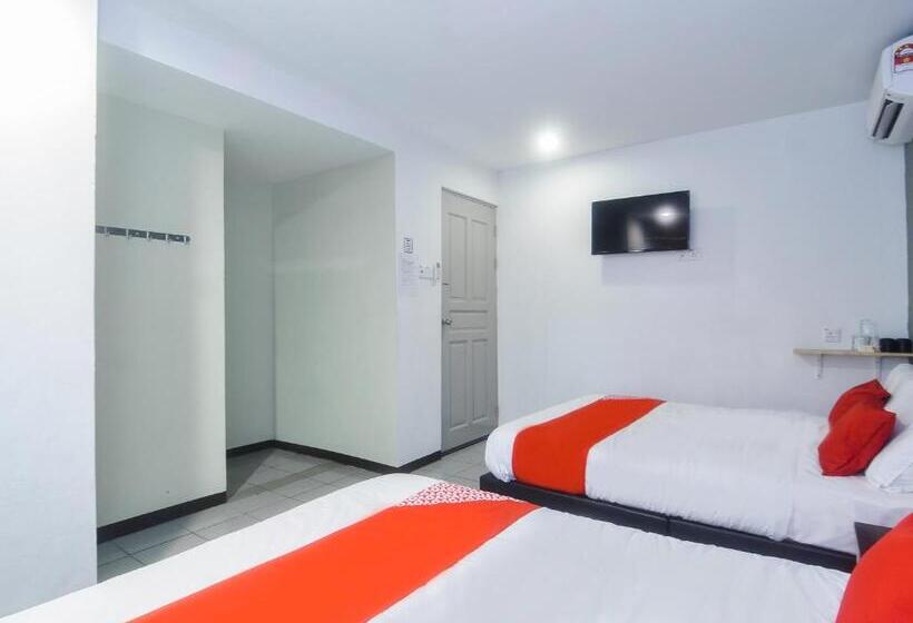 Family Suite, Oyo 89465 Golden Lounge