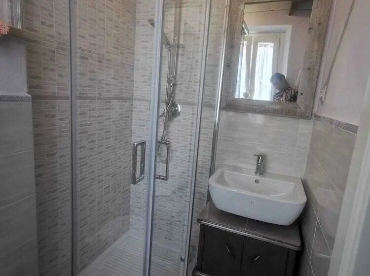 اتاق استاندارد, B&b La Rosa Nel Verde