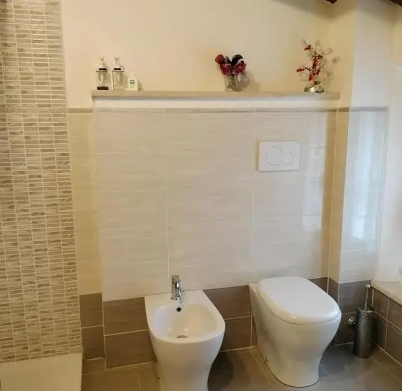 اتاق لوکس, B&b La Rosa Nel Verde