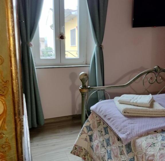 اتاق استاندارد, B&b La Rosa Nel Verde