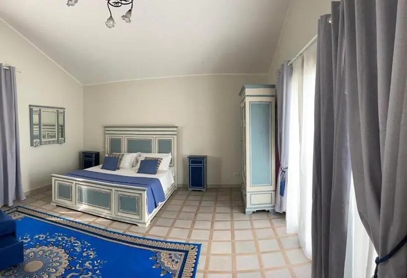 استودیوی لوکس, B&b La Rosa Nel Verde