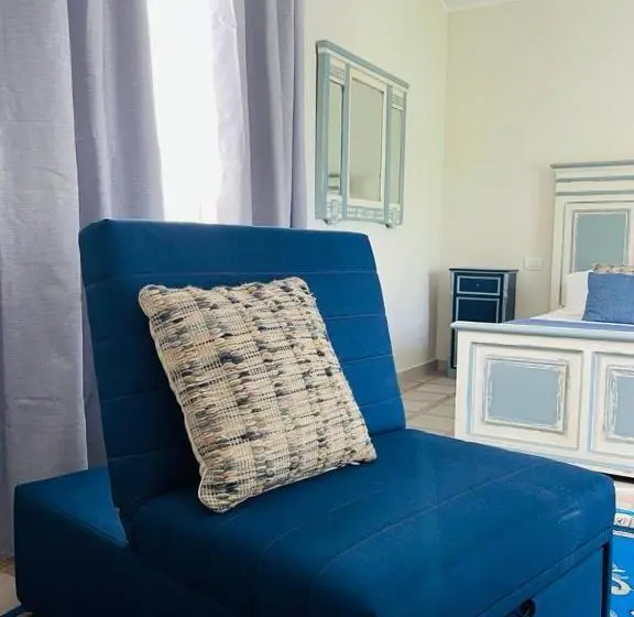 استودیوی لوکس, B&b La Rosa Nel Verde