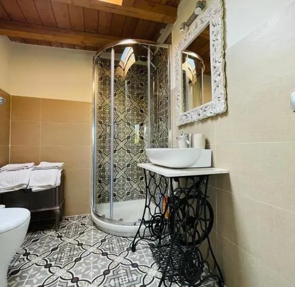 استودیوی لوکس, B&b La Rosa Nel Verde