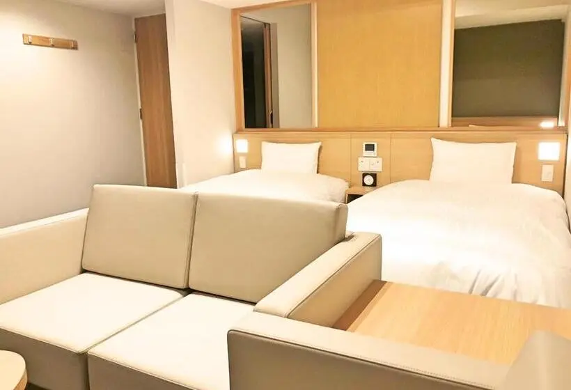 ベーシック４人部屋, La Vista Furano Hills Natural Hot Spring