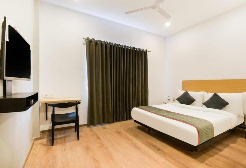 اتاق لوکس سه تخته, Super Townhouse The Awadh Airport Near Chaudhary Charan Singh International Airport